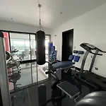 Vivenda Luxuosa * Feteiras