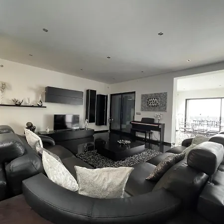 别墅 Vivenda Luxuosa *