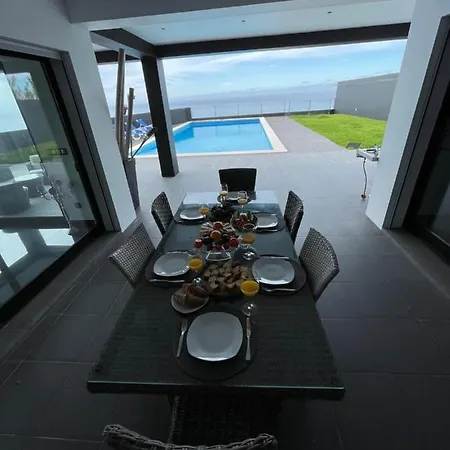 Vivenda Luxuosa * Feteiras