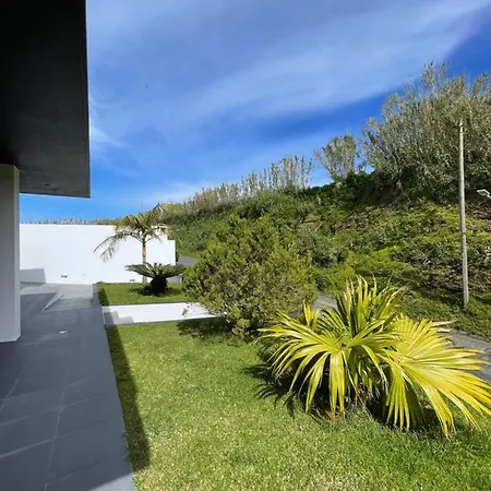 Vivenda Luxuosa * Feteiras