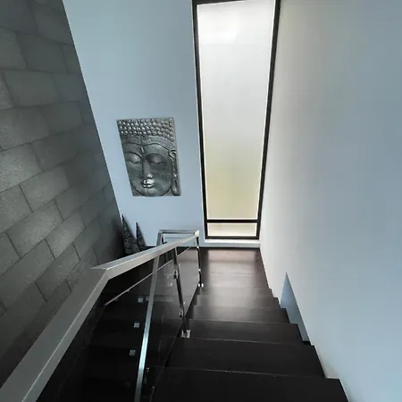 Vivenda Luxuosa * Feteiras