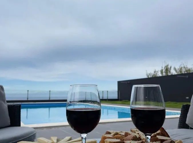 Vivenda Luxuosa * Feteiras