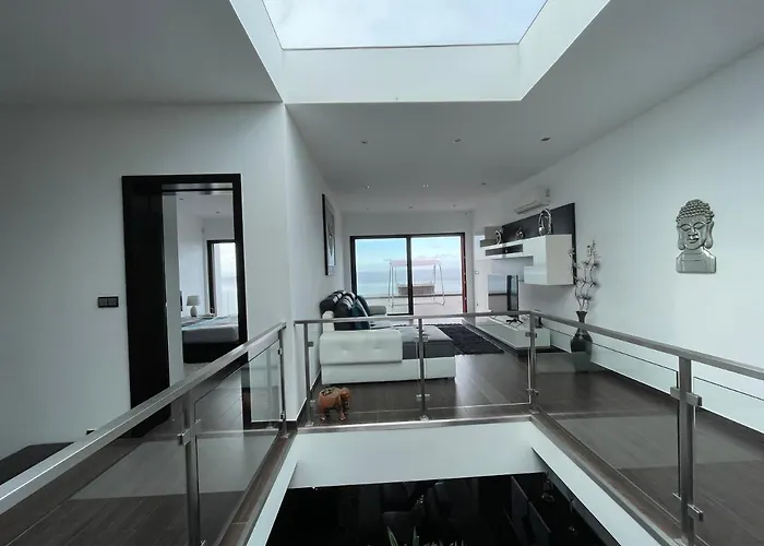 Vivenda Luxuosa * Feteiras