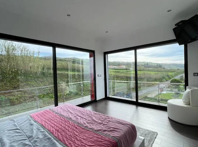 Vivenda Luxuosa * Feteiras