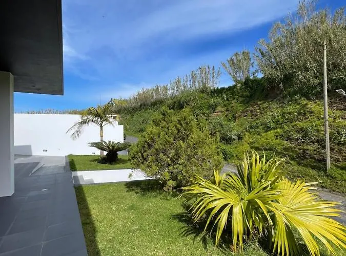 Vivenda Luxuosa * Feteiras